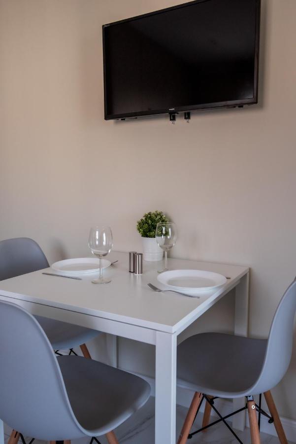 Olive 101 Apartment Peraia  ภายนอก รูปภาพ